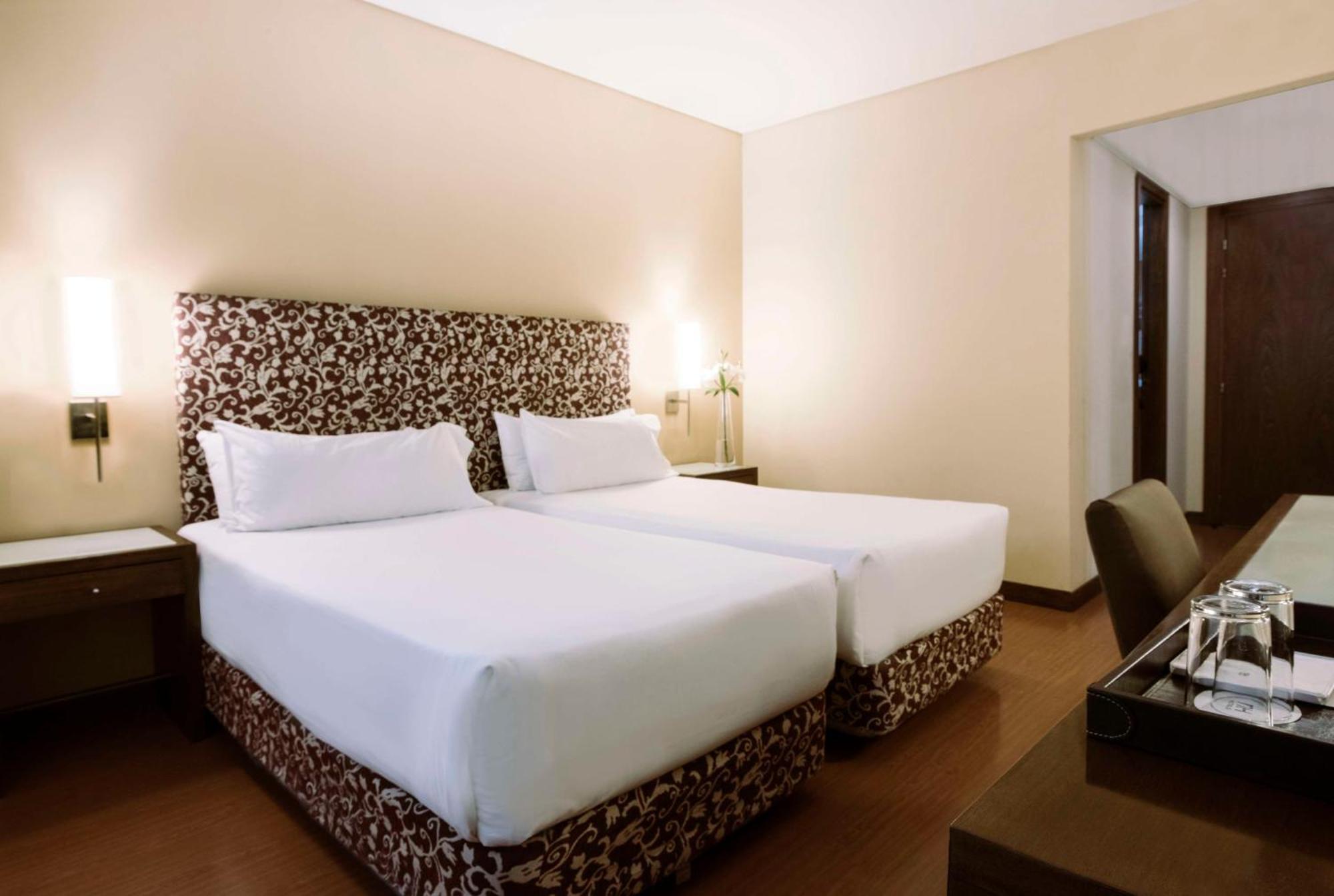 Nh Cordillera Hotel 4*