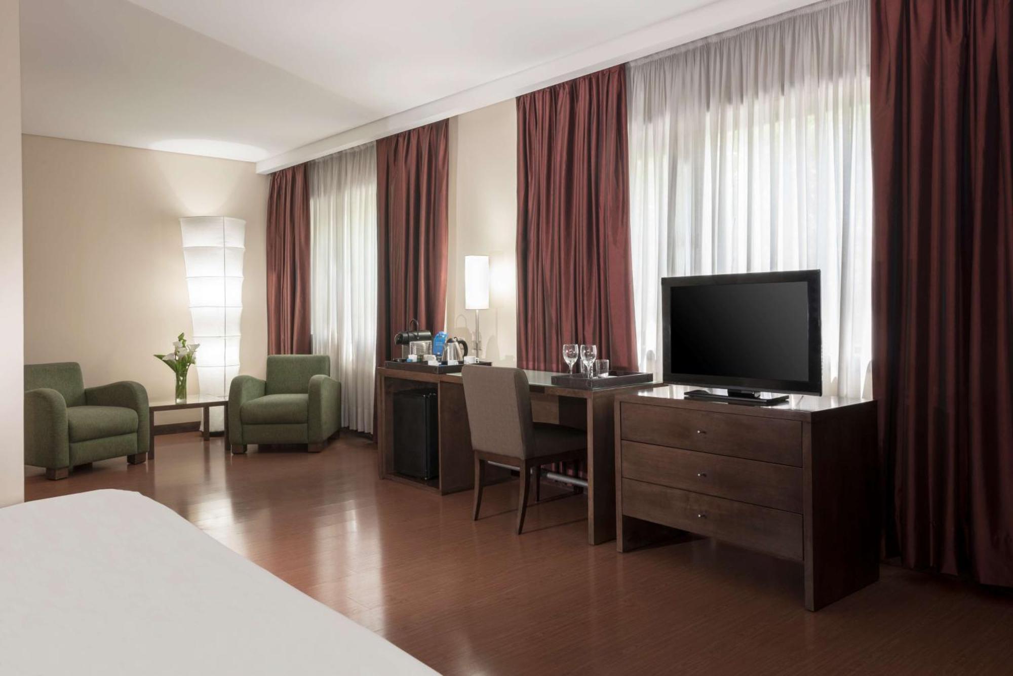 Nh Cordillera Hotel 4*